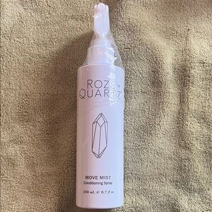 Roze + Quartz Move Mist Conditioning Spray